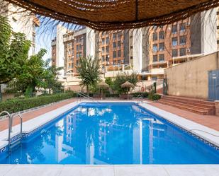 Swimming pool of Flat for sale in  Granada Capital