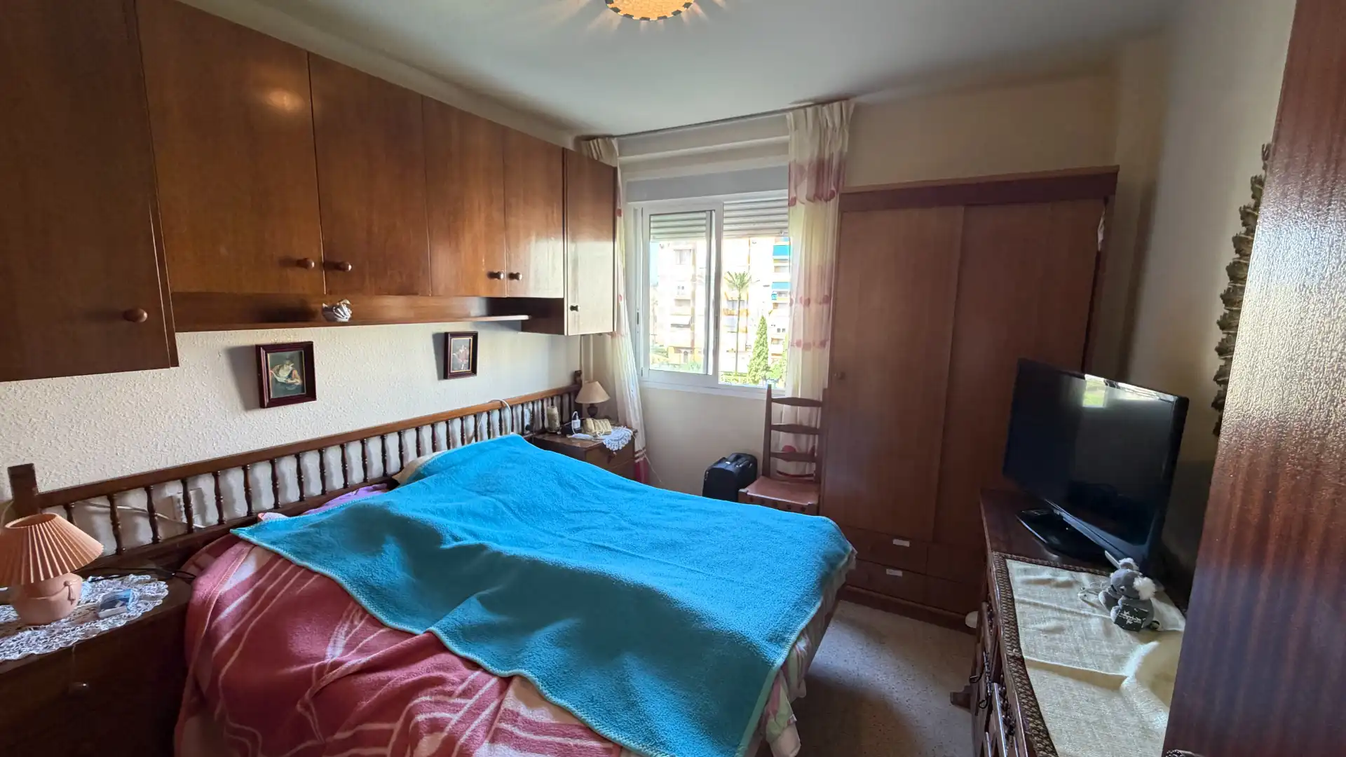Schlafzimmer von Wohnungen zum Verkauf in Torrox mit Möbliert, Waschmaschine und Fernseher