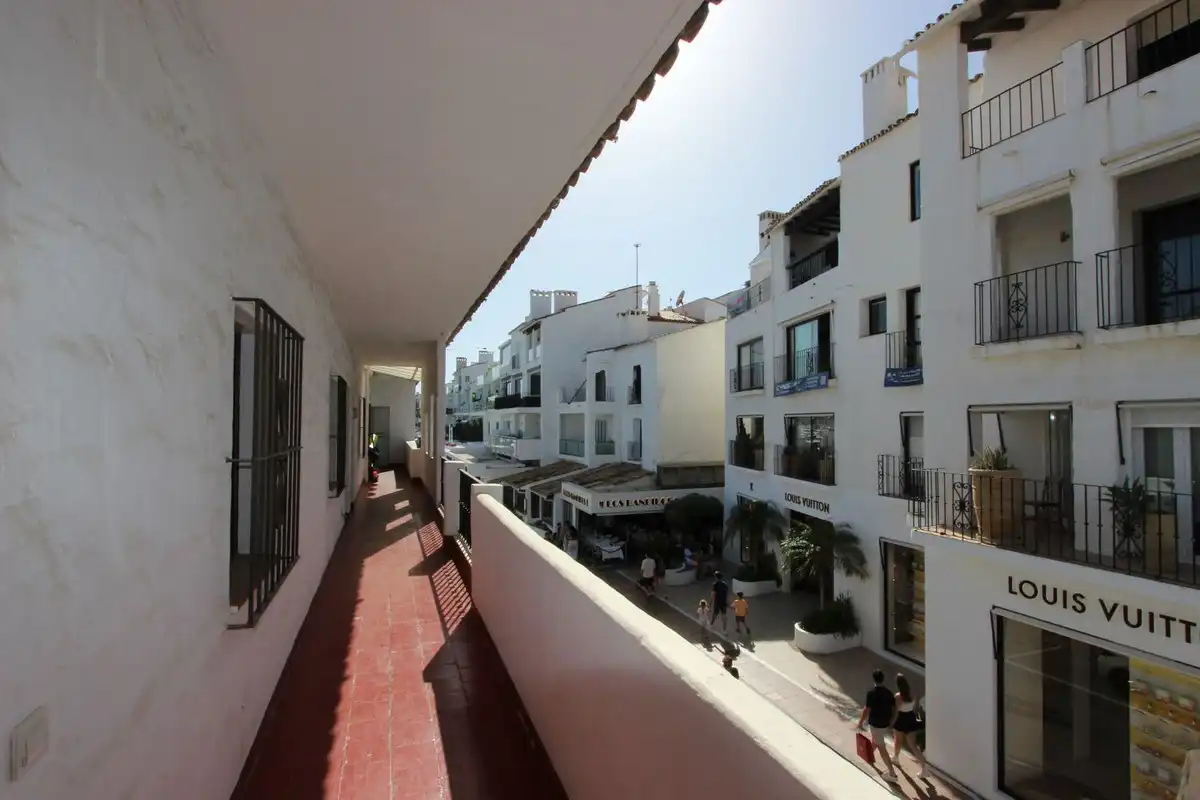 Flat for sale in Puerto Banús