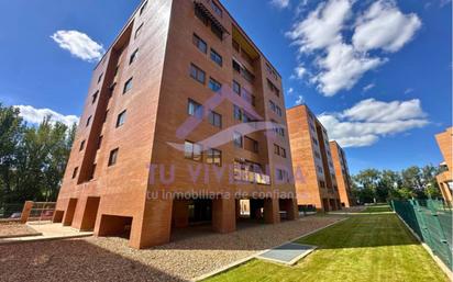 Exterior view of Flat for sale in Valladolid Capital  with Heating, Parquet flooring and Storage room