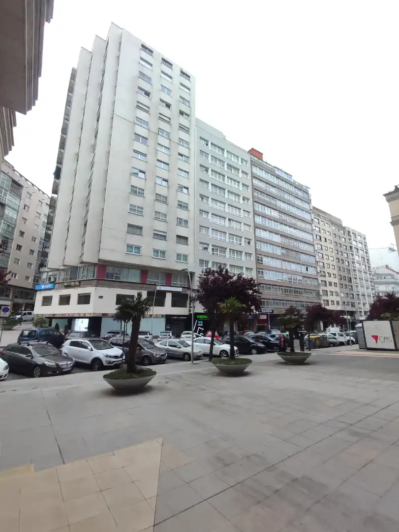 Vista exterior de Piso de alquiler en A Coruña Capital  con Calefacción, Parquet y Amueblado