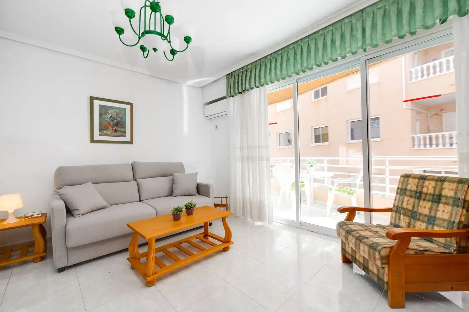 Living room of Flat for sale in Torrevieja  with Air Conditioner, Terrace and Furnished