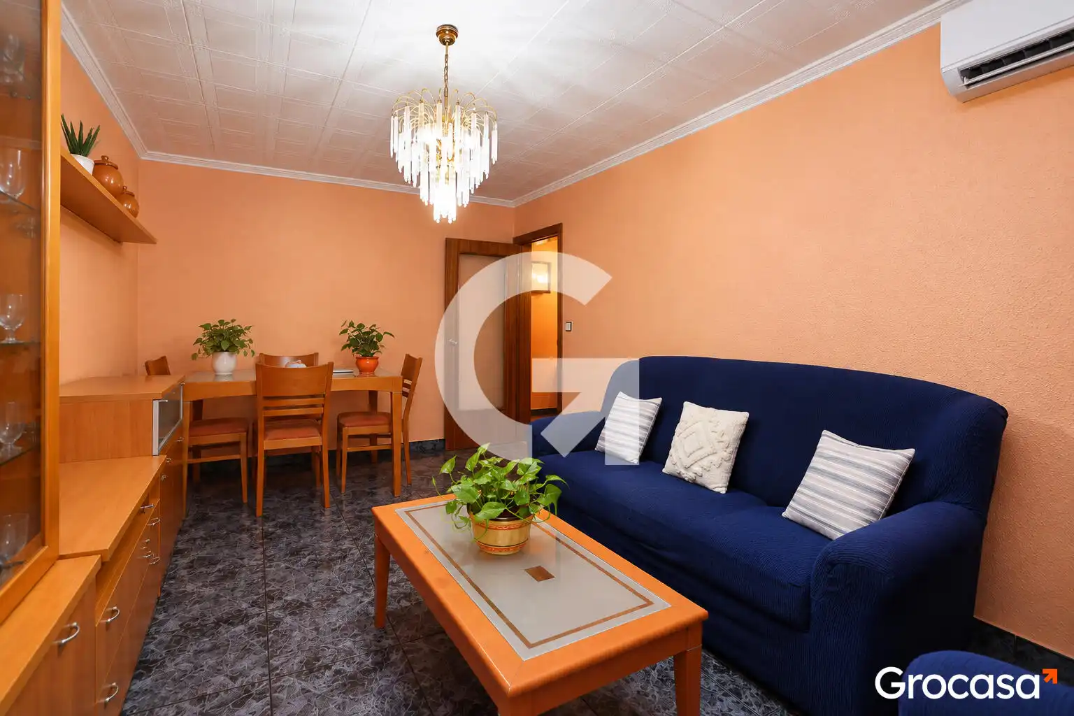 Sala d'estar de Pis en venda en Sant Vicenç Dels Horts amb Aire condicionat, Moblat i Forn