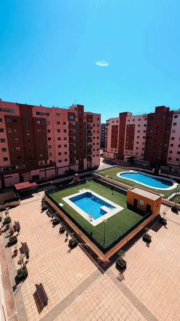 Piscina de Pis en venda en Málaga amb Aire condicionat, Calefacció i Traster