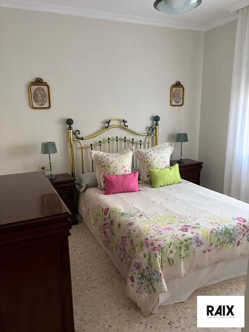 Habitación de Casa o chalet en venta en Algeciras con Calefacción, Terraza y Trastero