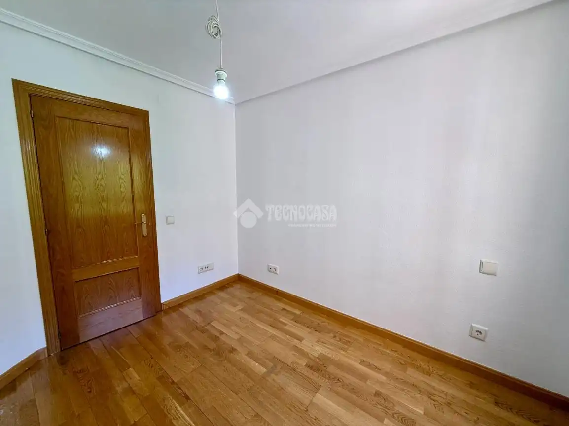 Dormitori de Pis en venda en Madrid