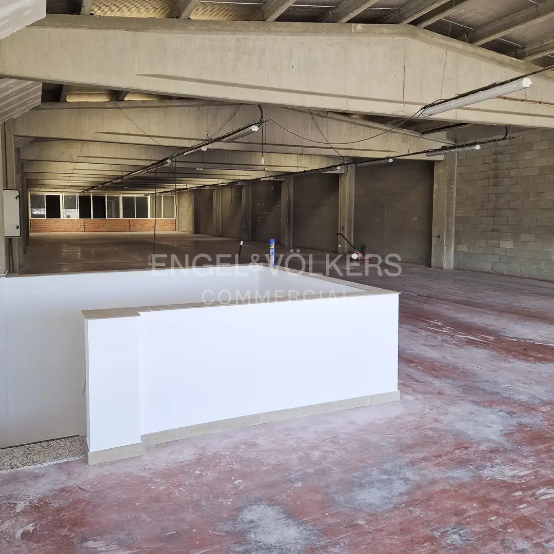Nave industrial en venta en Sant Feliu de Llobregat