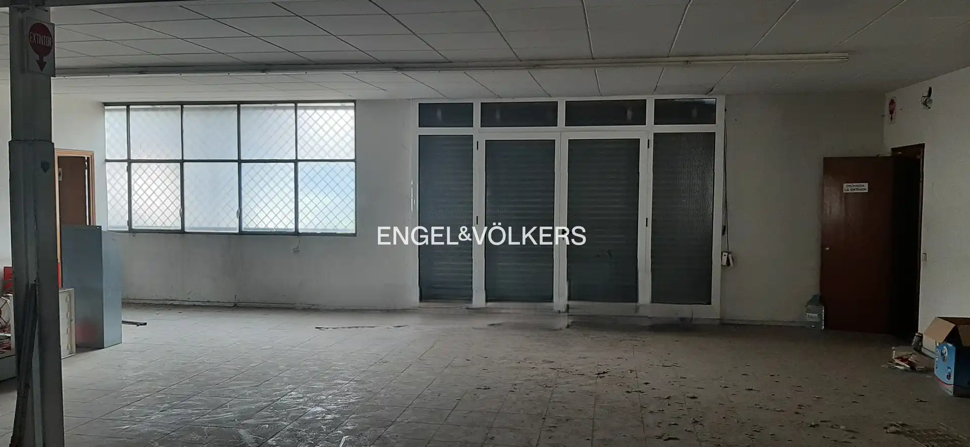 Nau industrial en venda en Barberà del Vallès