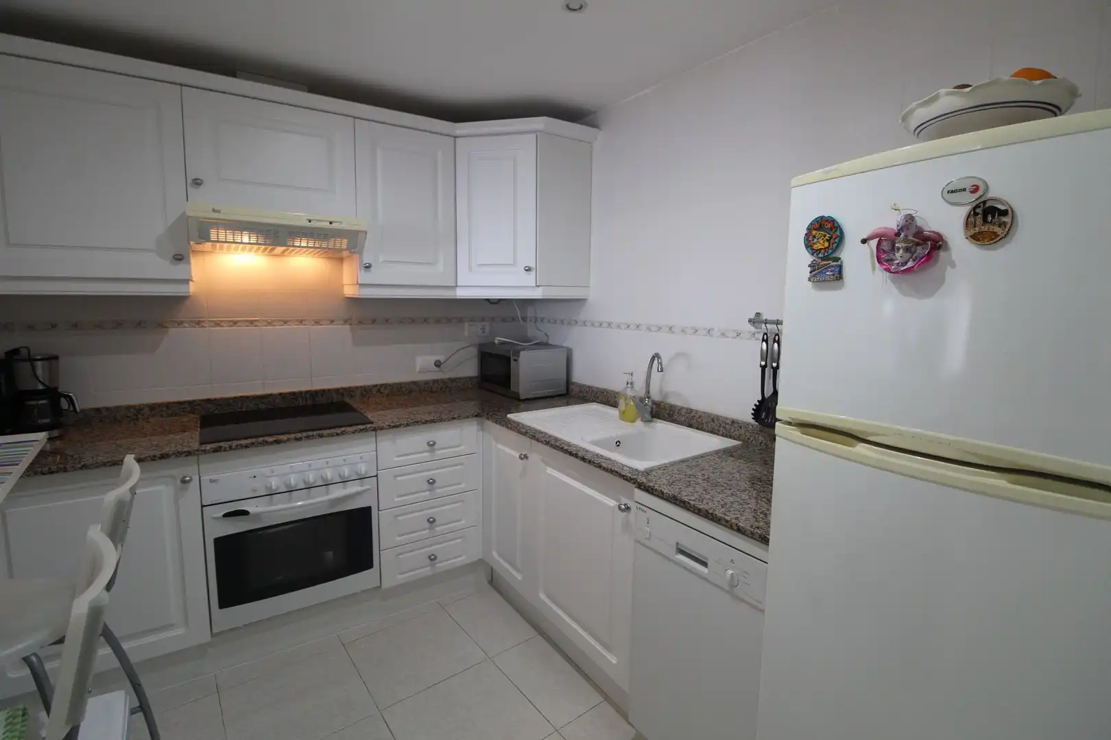 Küche von Wohnungen zum Verkauf in Calpe / Calp mit Terrasse, Abstellraum und Gemeinschaftspool