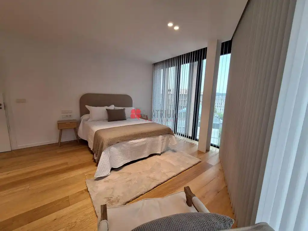 Habitación de Piso de alquiler en Santiago de Compostela  con Calefacción, Terraza y Amueblado