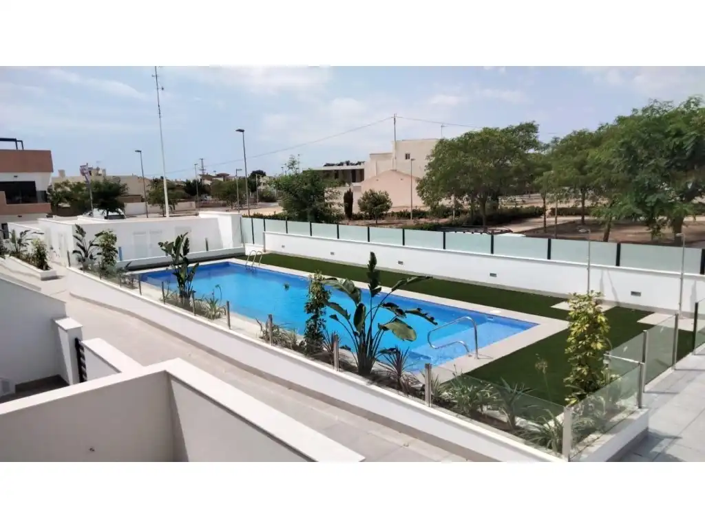 Bungalow with pool for sale in Pilar de la Horadada ciudad, imagen 4