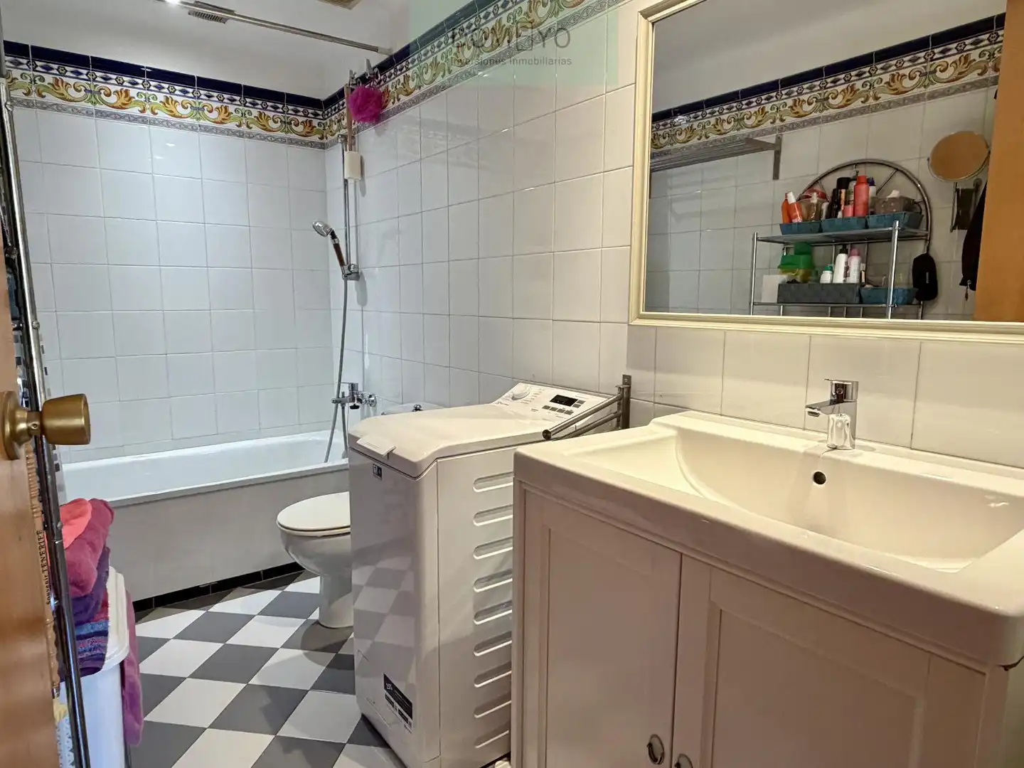 Bany de Apartament en venda en Sant Feliu de Guíxols amb Aire condicionat, Calefacció i Terrassa