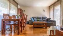 Living room of Flat for sale in Cerdanyola del Vallès  with Heating, Parquet flooring and Terrace