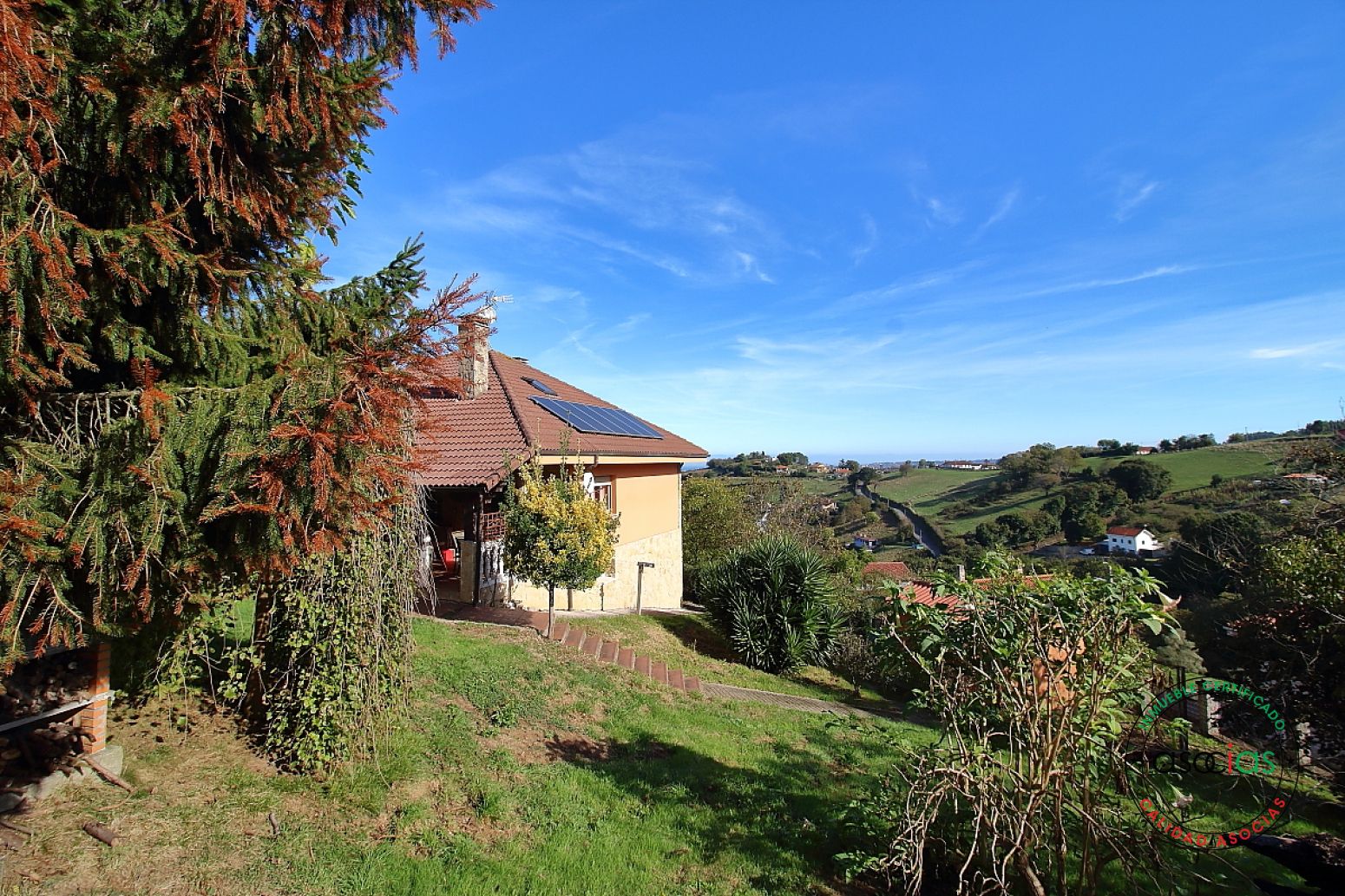 Jardí de Casa o xalet en venda en Gijón  amb Calefacció i Parquet