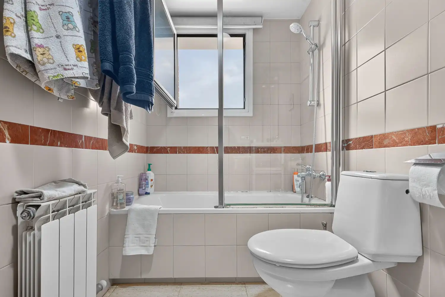 Baño de Dúplex en venta en Terrassa con Calefacción y Balcón