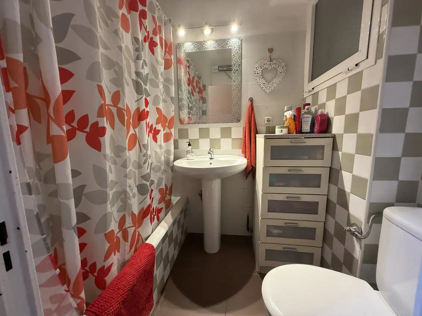 Bathroom of Apartments for sale in Valencia
