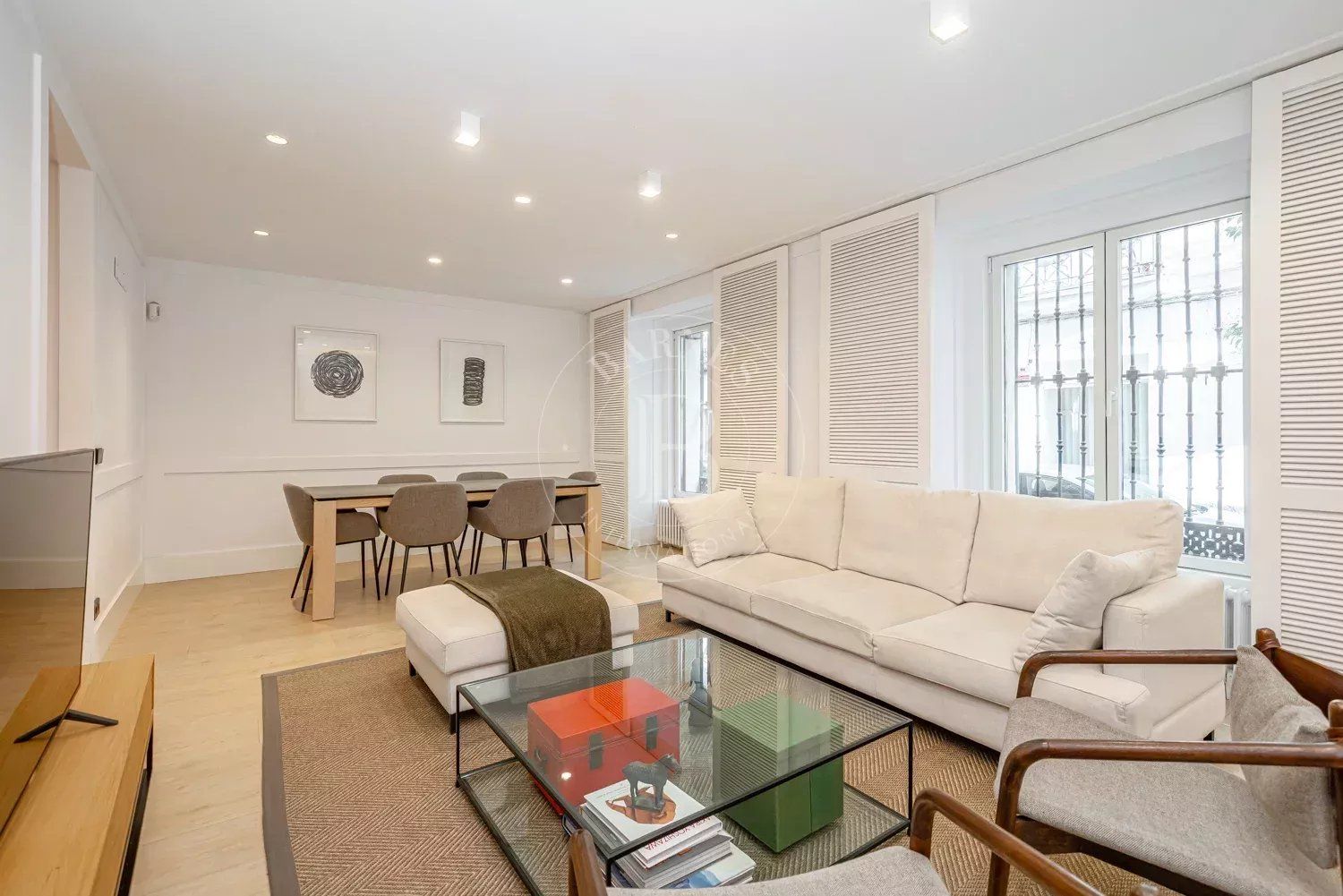 Living room of Flat for sale in  Madrid Capital  with Air Conditioner, Storage room and Furnished