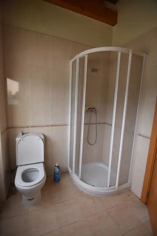 Badezimmer von Fabrikhallen zum Verkauf in Etxebarria 