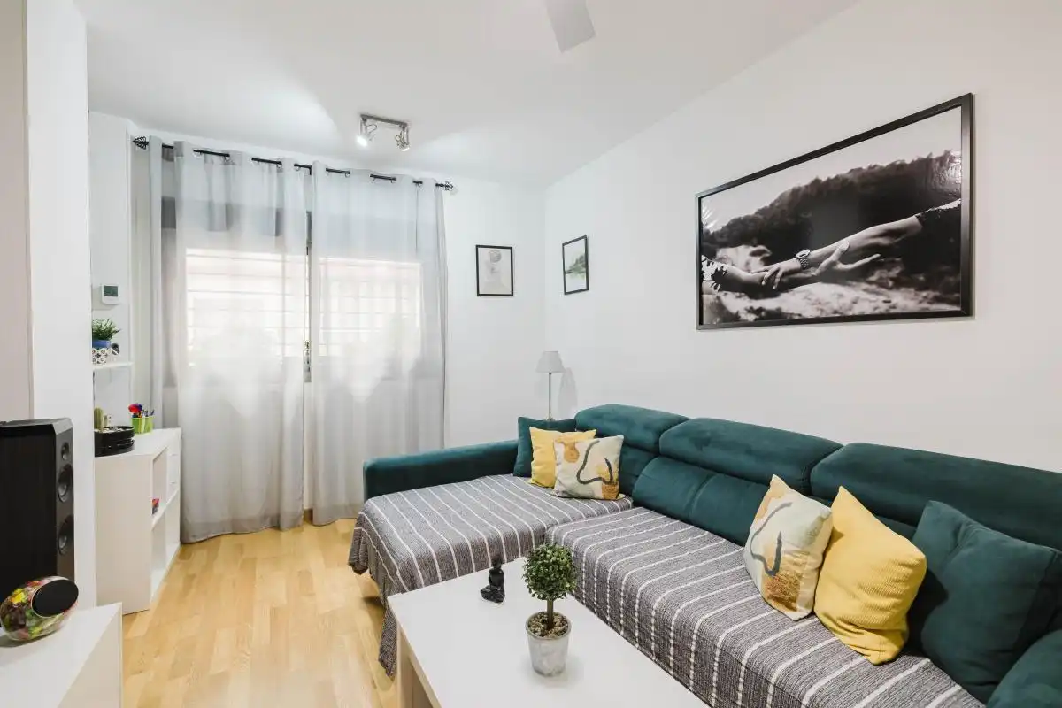 Habitación de Planta baja en venta en Torremolinos con Aire acondicionado, Calefacción y Amueblado