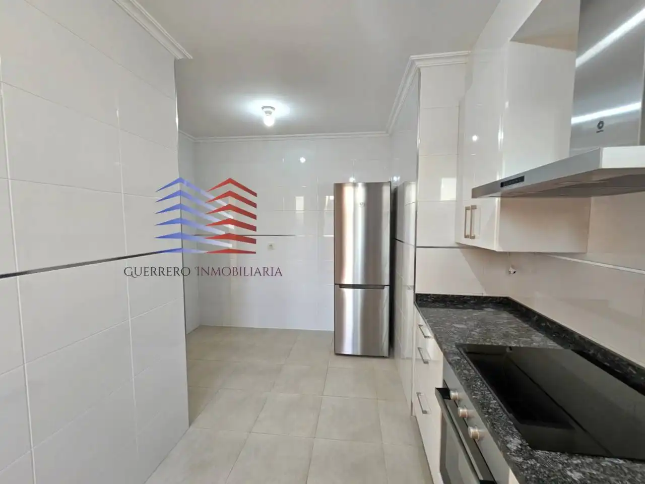 Küche von Wohnung zur Miete in Ourense Capital  mit Heizung, Parkett und Abstellraum