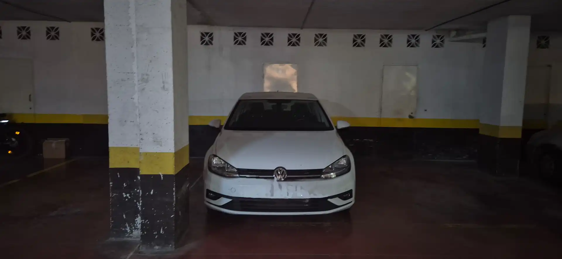 Parking de Piso en venta en Málaga con Terraza y Trastero