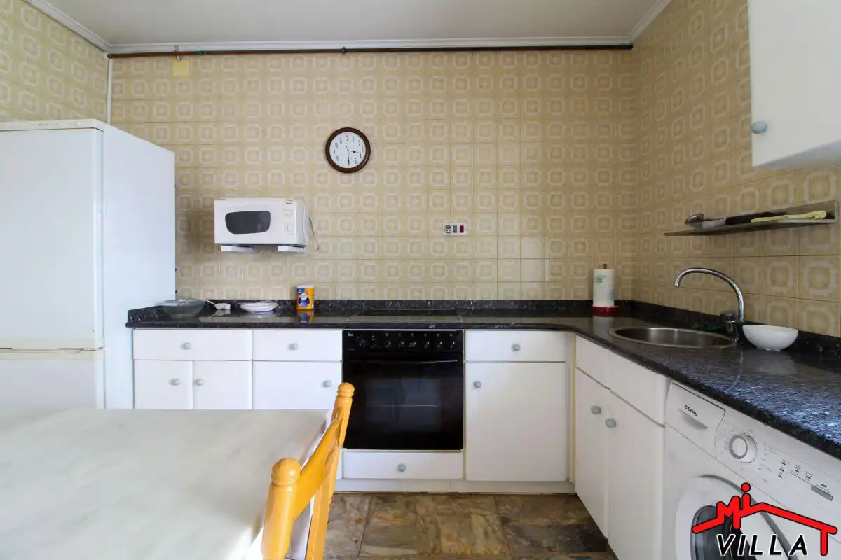 Cocina de Casa o chalet en venta en Laredo con Calefacción, Terraza y Amueblado