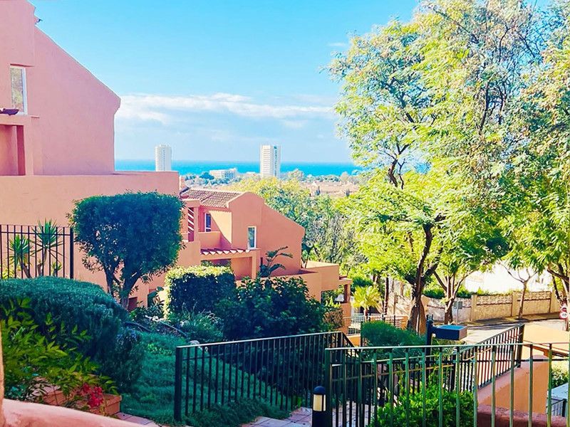 Vista exterior de Apartament en venda en Marbella amb Aire condicionat, Terrassa i Traster