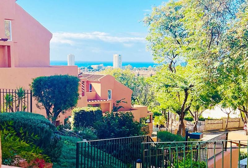 Foto 1 de Apartament en venda a Elviria, Málaga