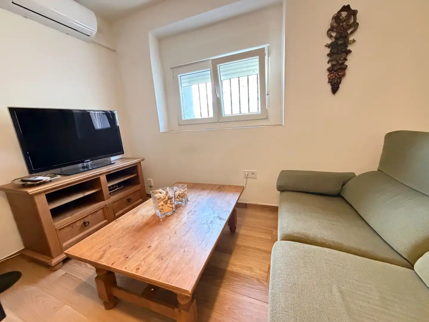 Sala de estar de Casa adosada en venta en Sotillo de la Adrada con Aire acondicionado, Terraza y Amueblado