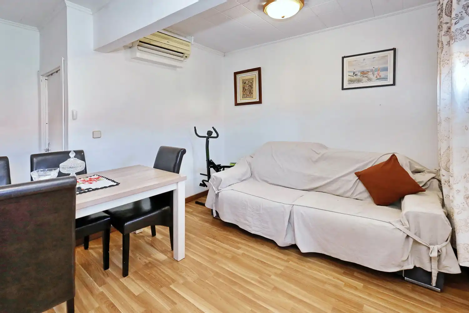 Sala de estar de Piso en venta en Barcelona con Aire acondicionado, Amueblado y Alarma
