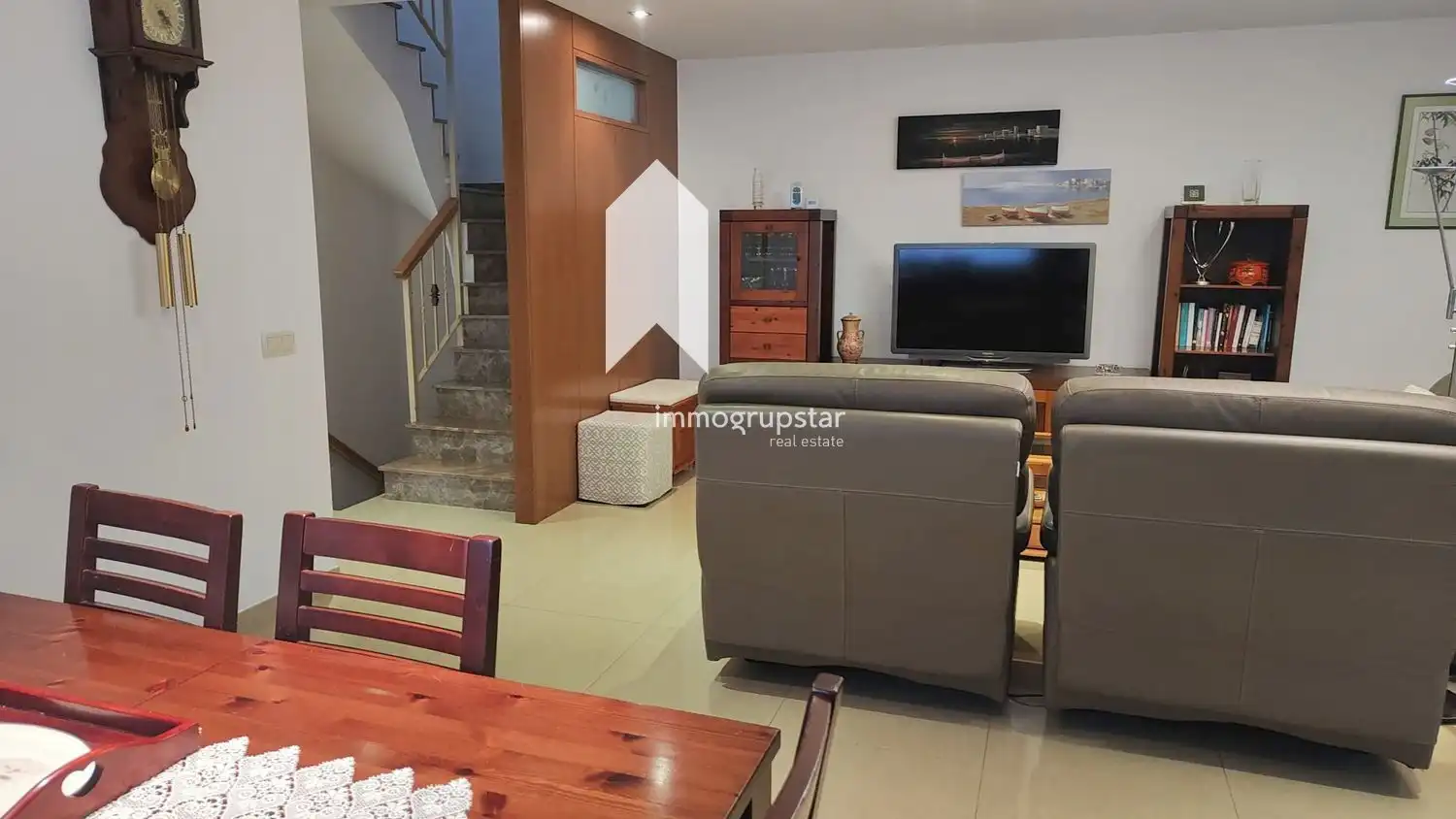 Wohnzimmer von Einfamilien-Reihenhaus zum Verkauf in Castell d'Aro, Platja d'Aro i s'Agaró mit Klimaanlage, Heizung und Terrasse