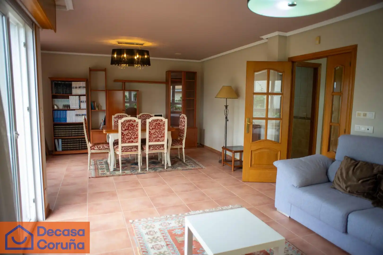 Sala de estar de Casa o chalet de alquiler en Oleiros con Calefacción, Parquet y Terraza