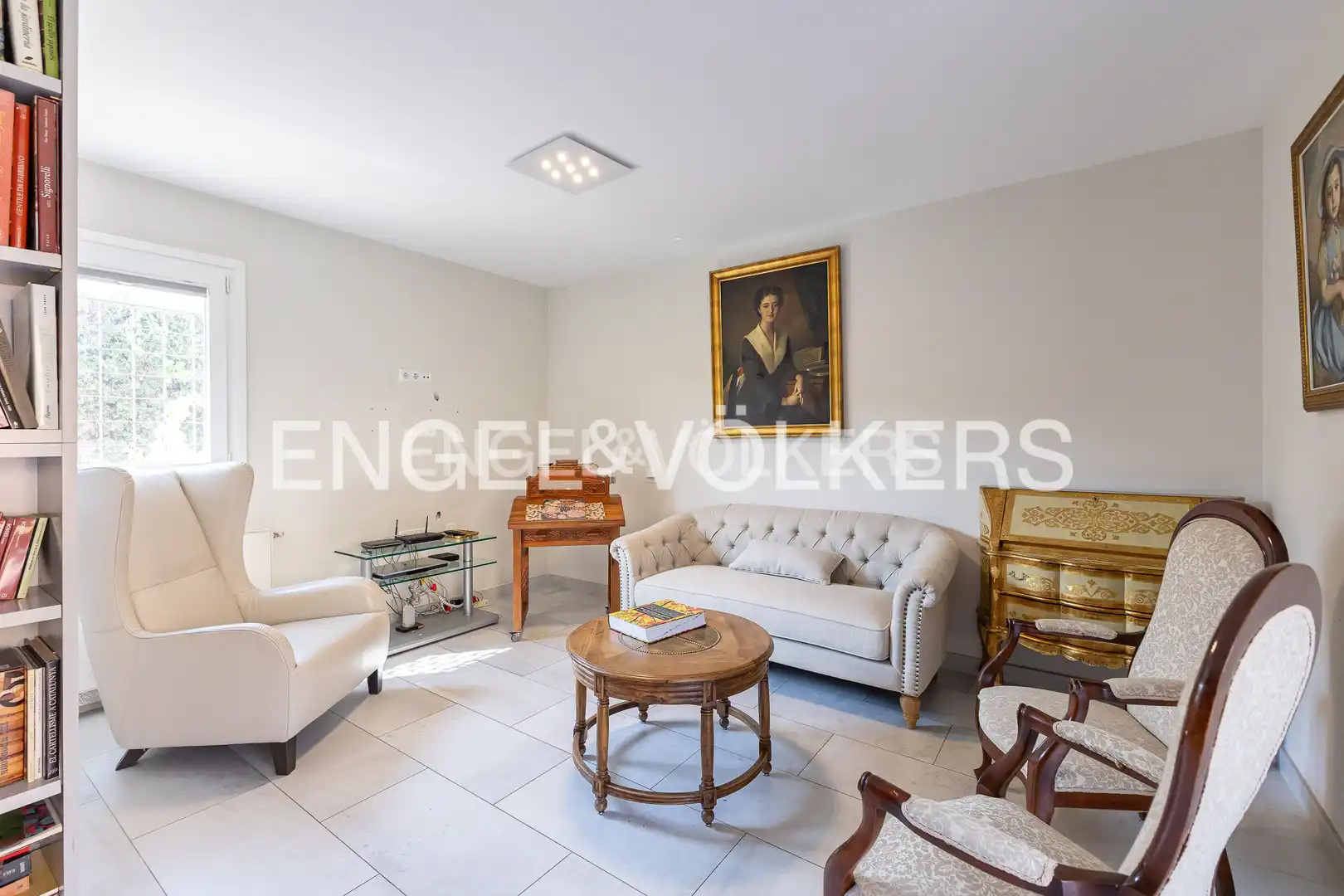 Living room of Houses for sale in Majadahonda  with Air Conditioner, Heating and Private garden