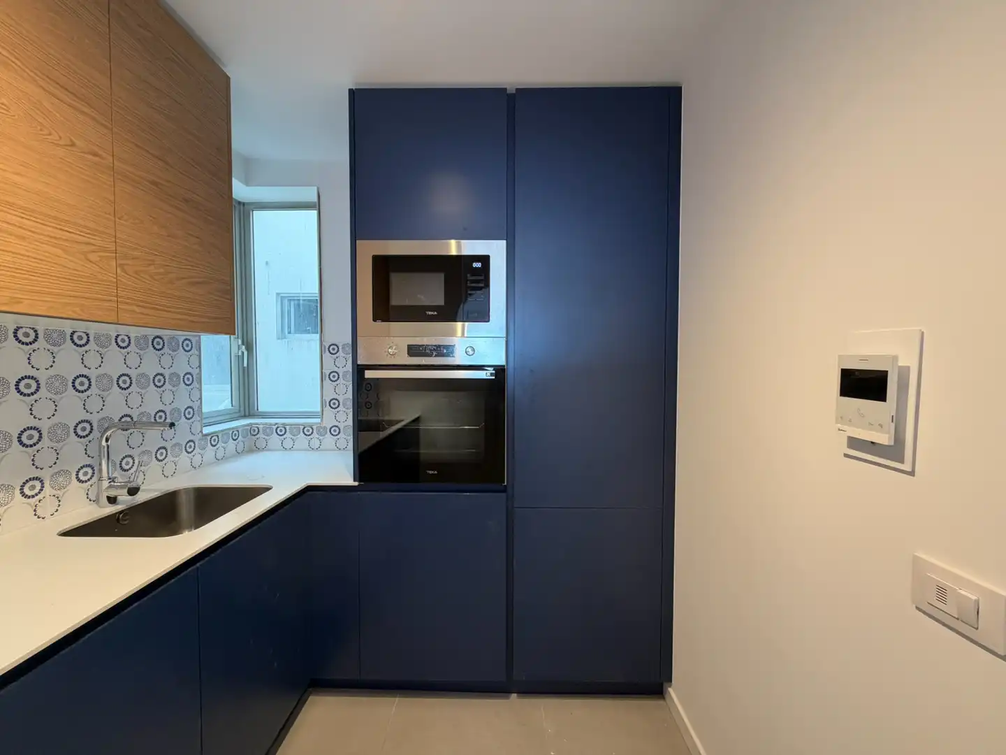 Cocina de Piso de alquiler en Vigo  con Calefacción, Parquet y Trastero