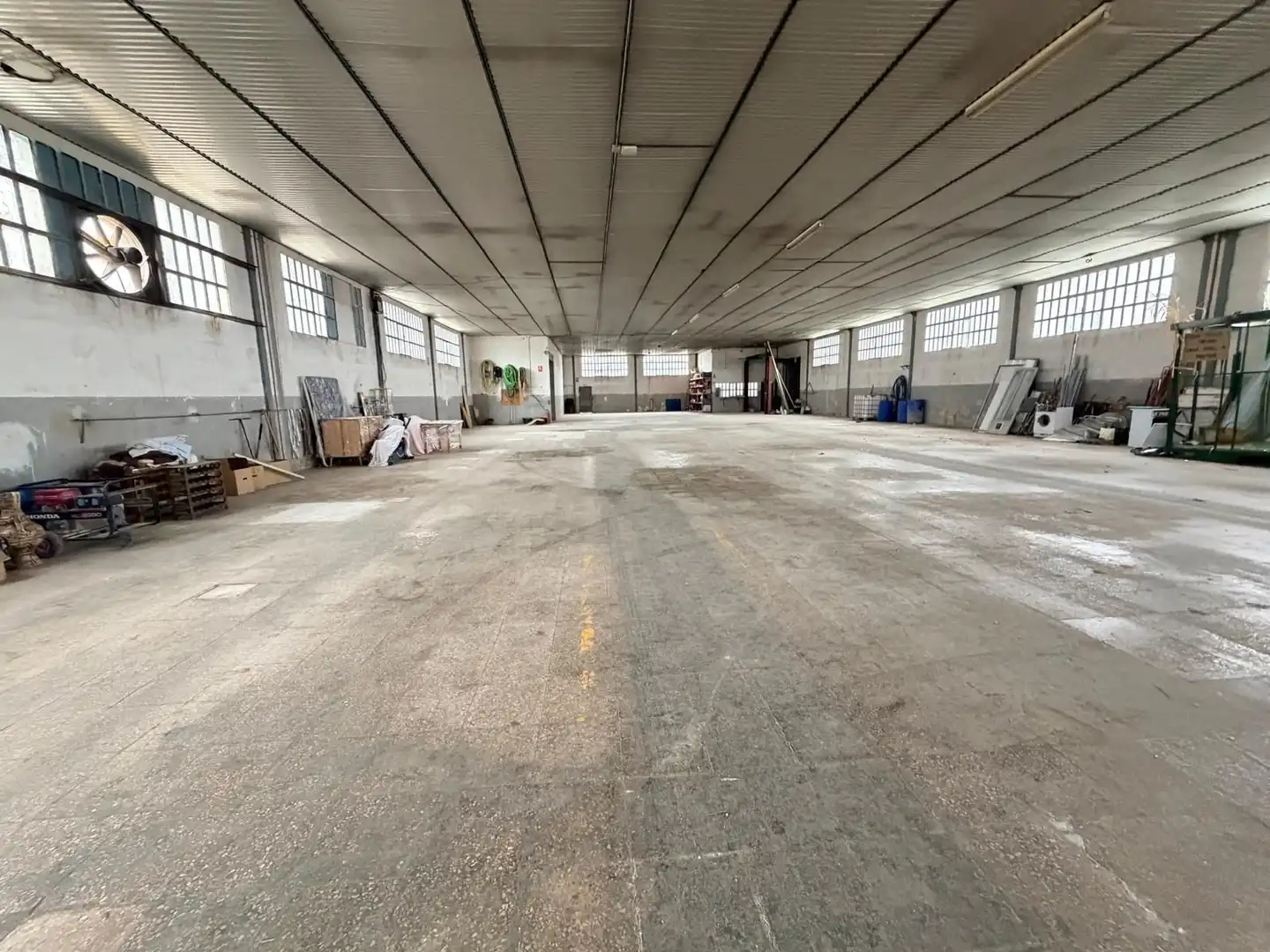 Nave industrial en venta en Lorca