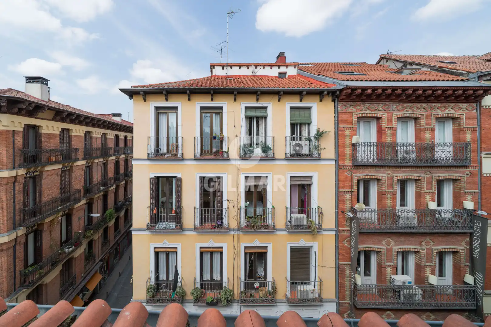 Exterior view of Flat for sale in Madrid  with Heating