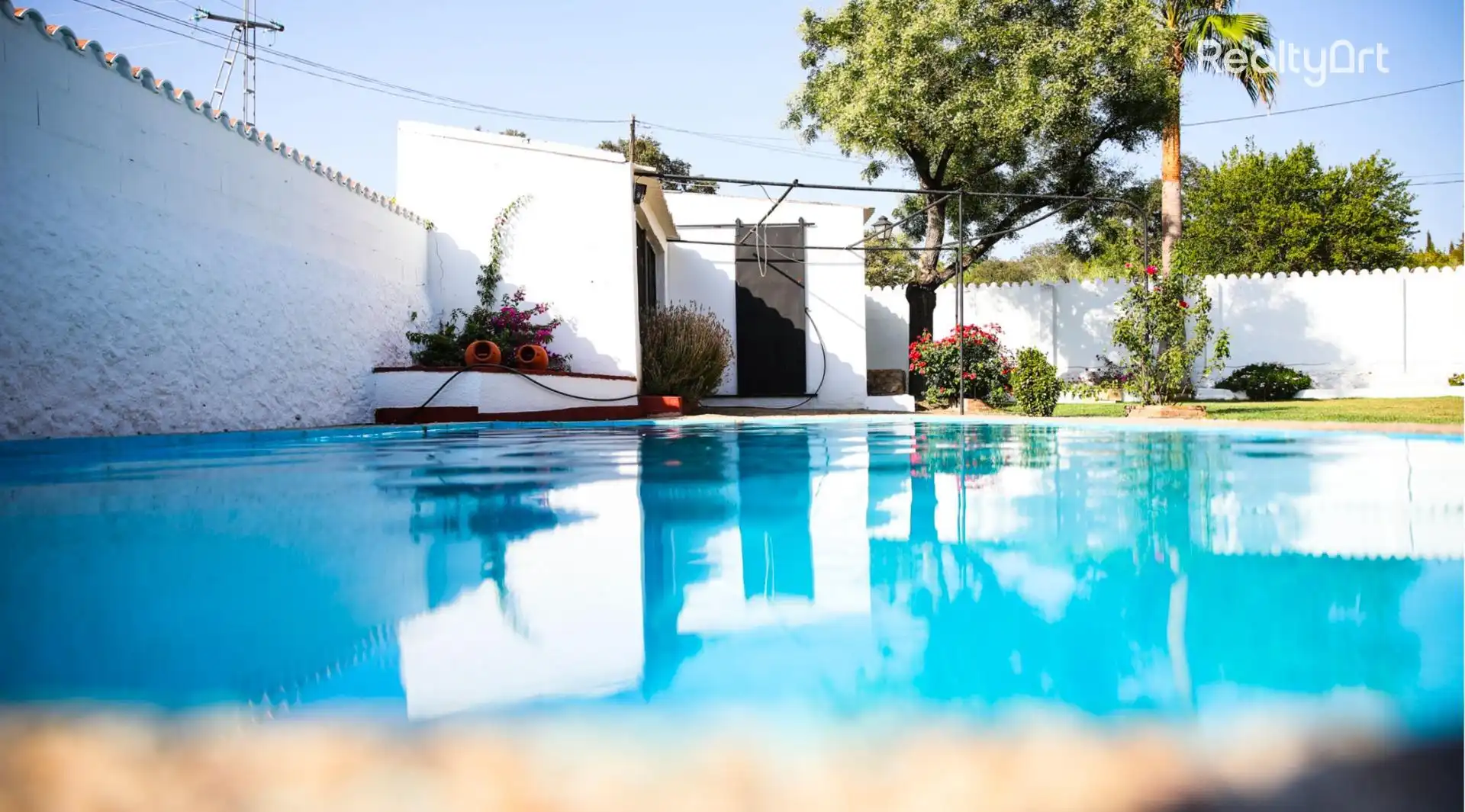 Piscina de Casa o xalet en venda en El Castillo de las Guardas amb Aire condicionat, Calefacció i Jardí privat
