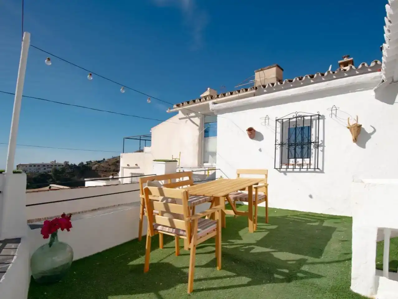 Terrace of Detached homes for rent in Moclinejo