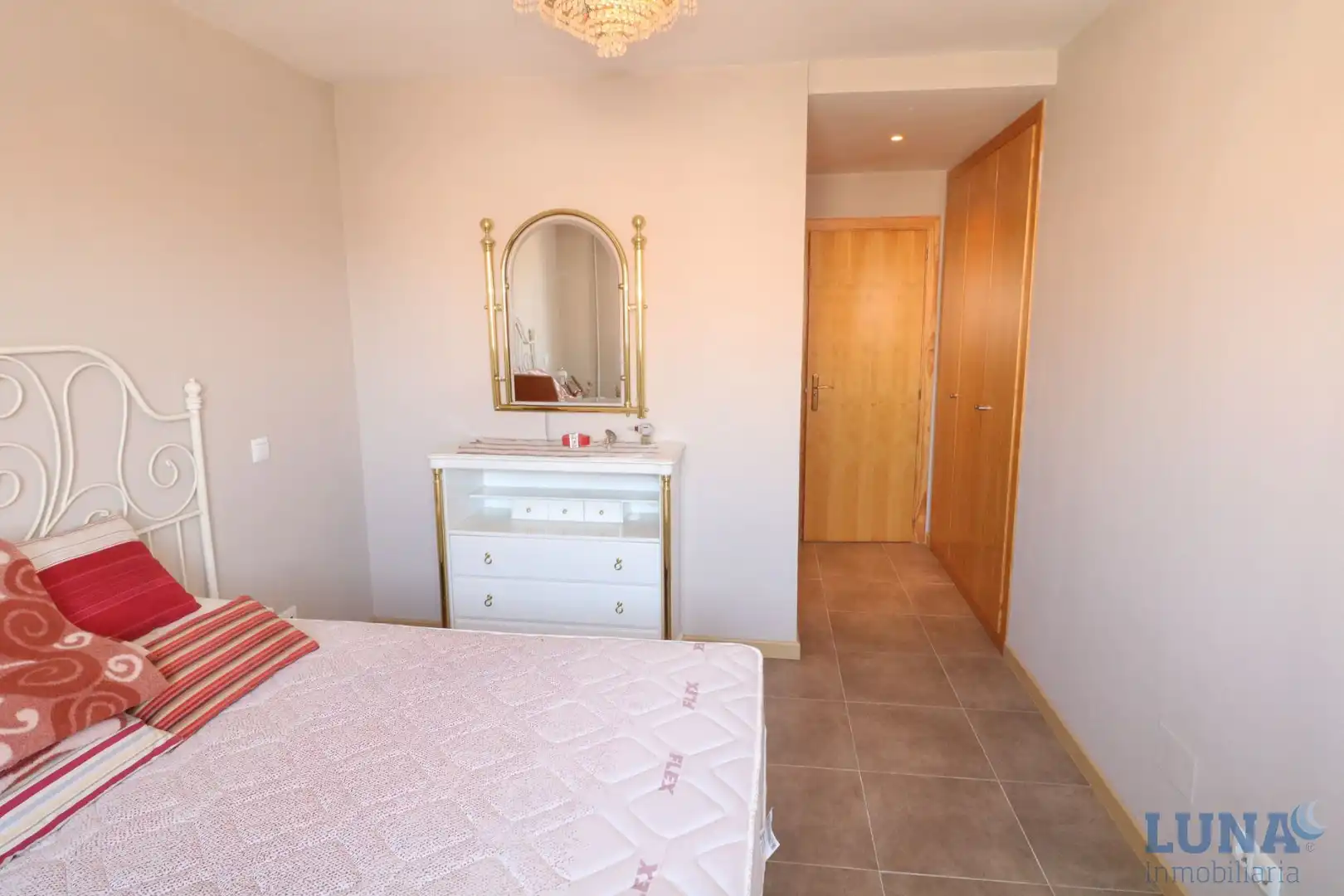 Schlafzimmer von Wohnung zum Verkauf in Parla mit Klimaanlage und Heizung