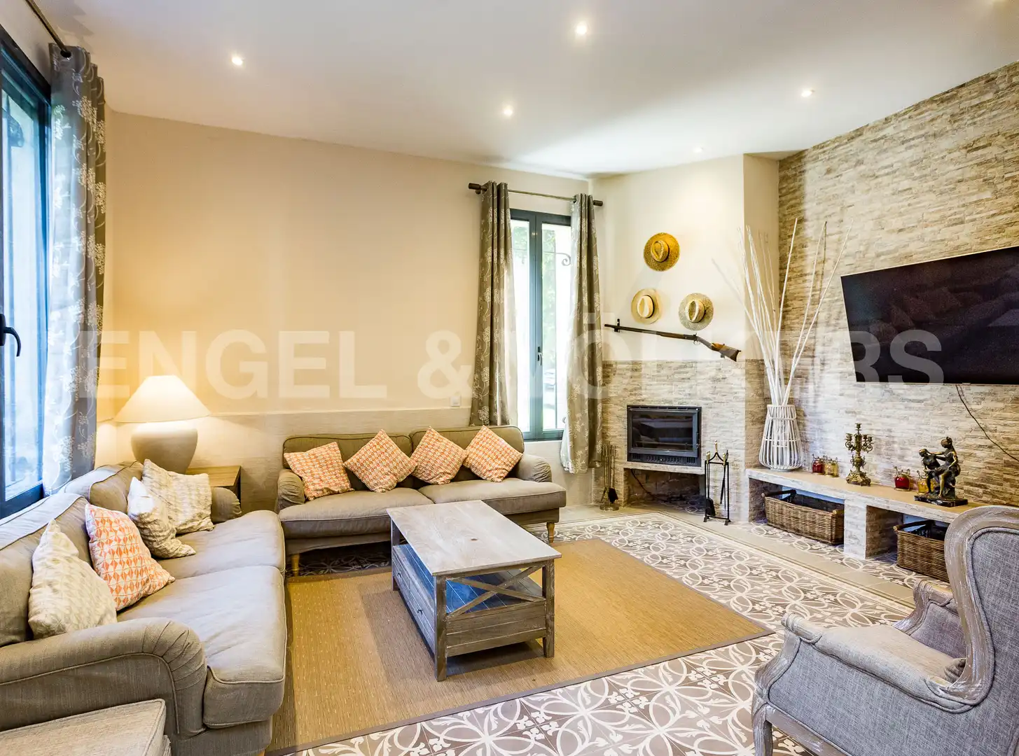Living room of Country homes for sale in Llinars del Vallès  with Air Conditioner, Heating and Private garden