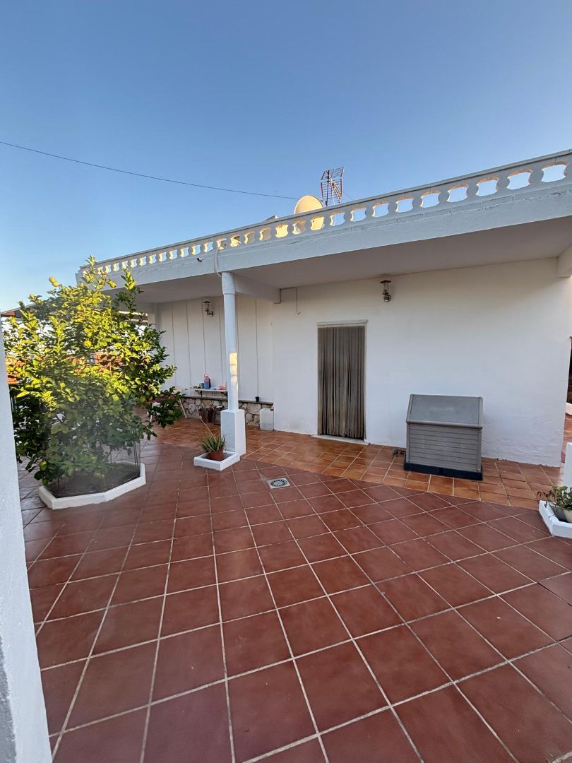 Terrace of House or chalet for sale in Alginet  with Air Conditioner, Private garden and Terrace
