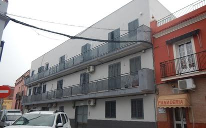 Exterior view of Flat for sale in La Algaba  with Washing machine