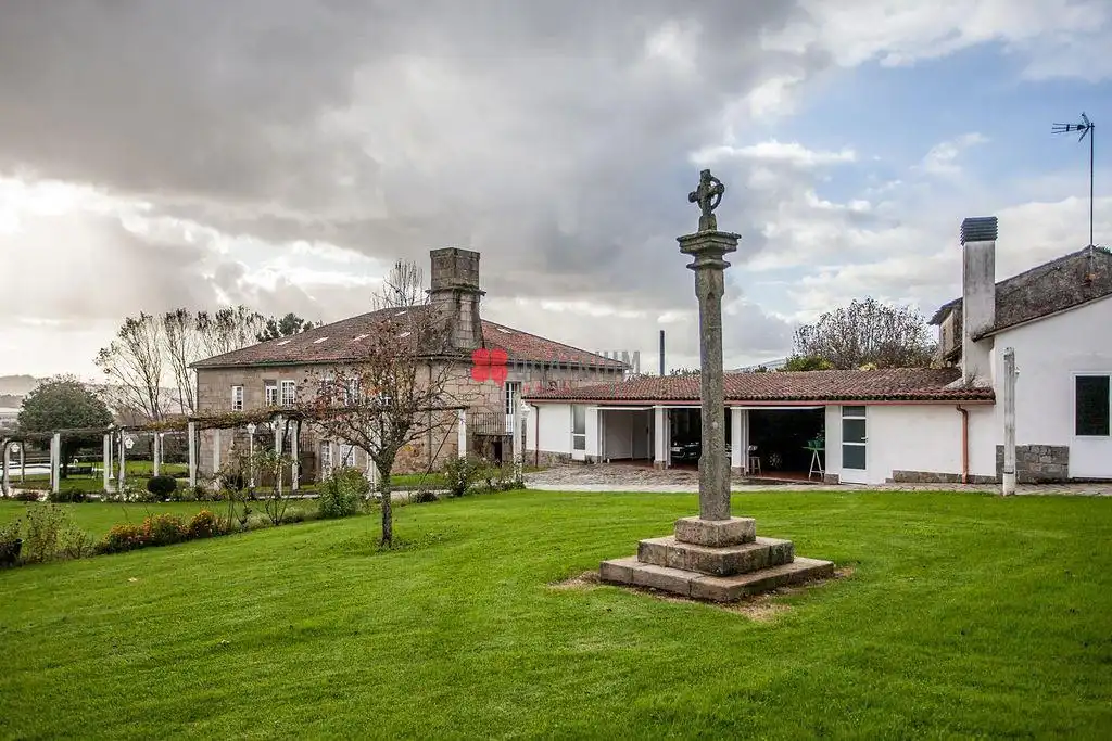 Vista exterior de Casa o xalet en venda en Padrón amb Jardí privat