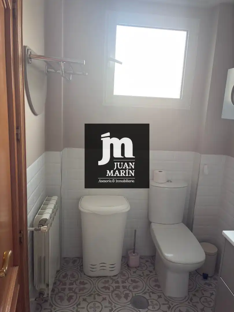 Baño de Piso de alquiler en Albacete con Aire acondicionado, Calefacción y Parquet