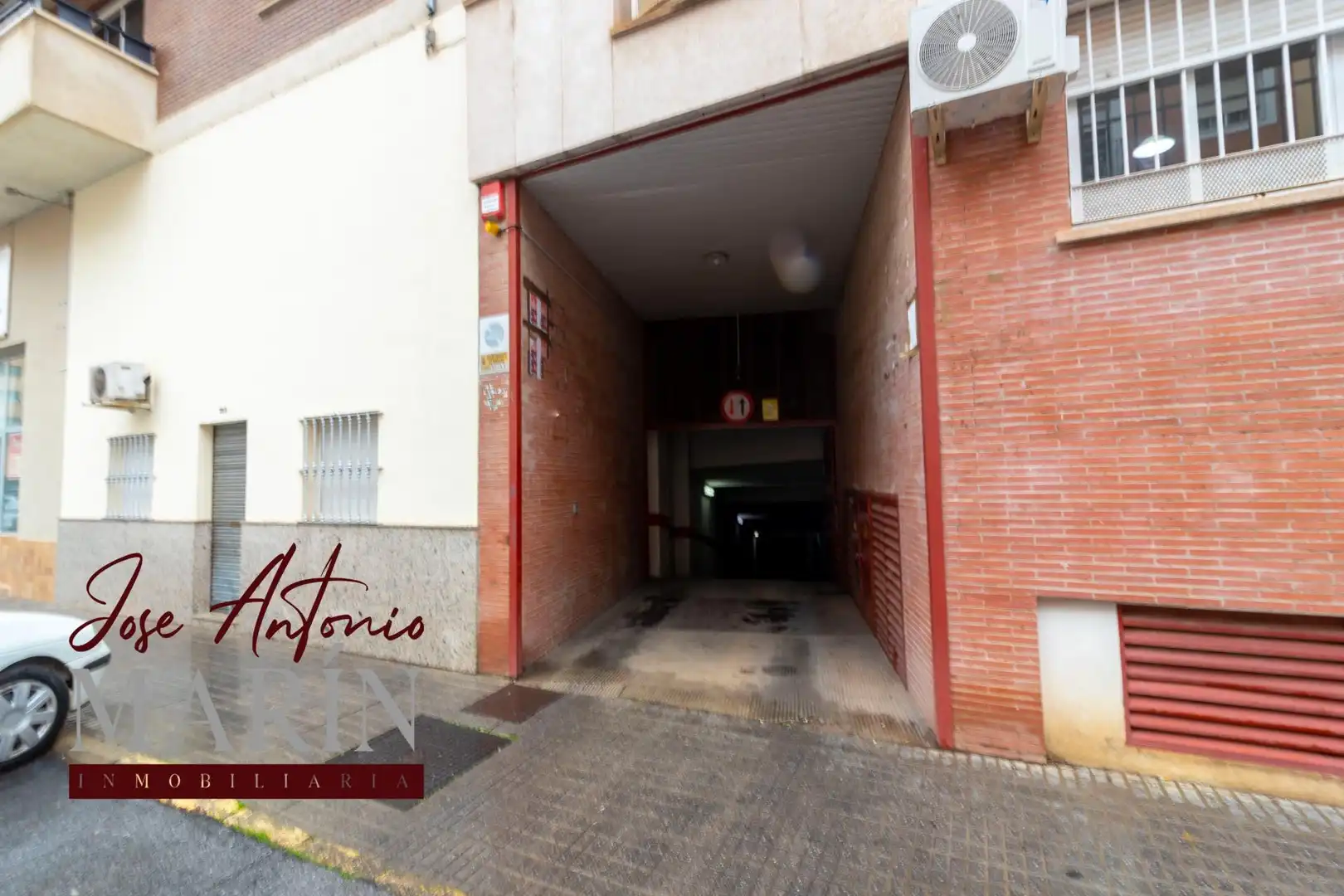 Aparcament en venda a Maria Auxiliadora - Barriada de Llera, imagen 2