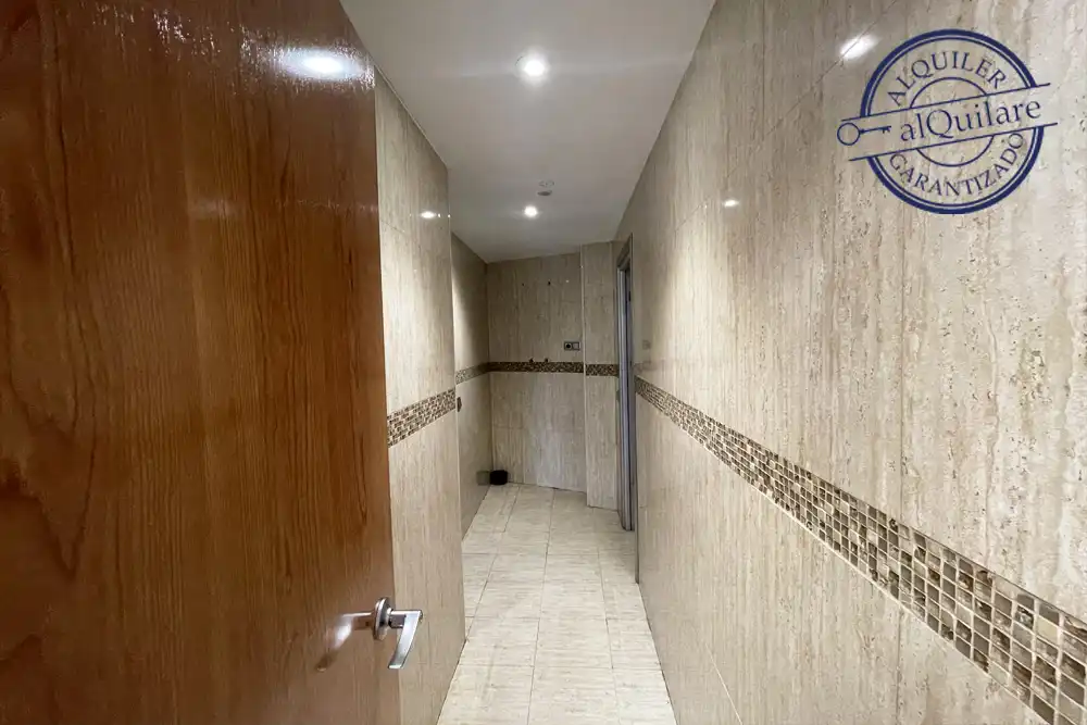 Badezimmer von Büro zur Miete in Móstoles mit Möbliert