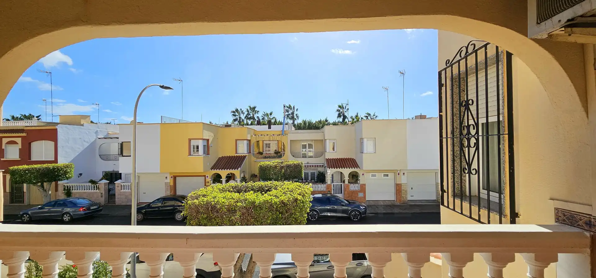 Exterior view of Houses for sale in Roquetas de Mar  with Air Conditioner, Heating and Terrace