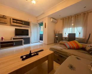 Living room of Flat to rent in Badajoz Capital  with Air Conditioner, Terrace and Furnished