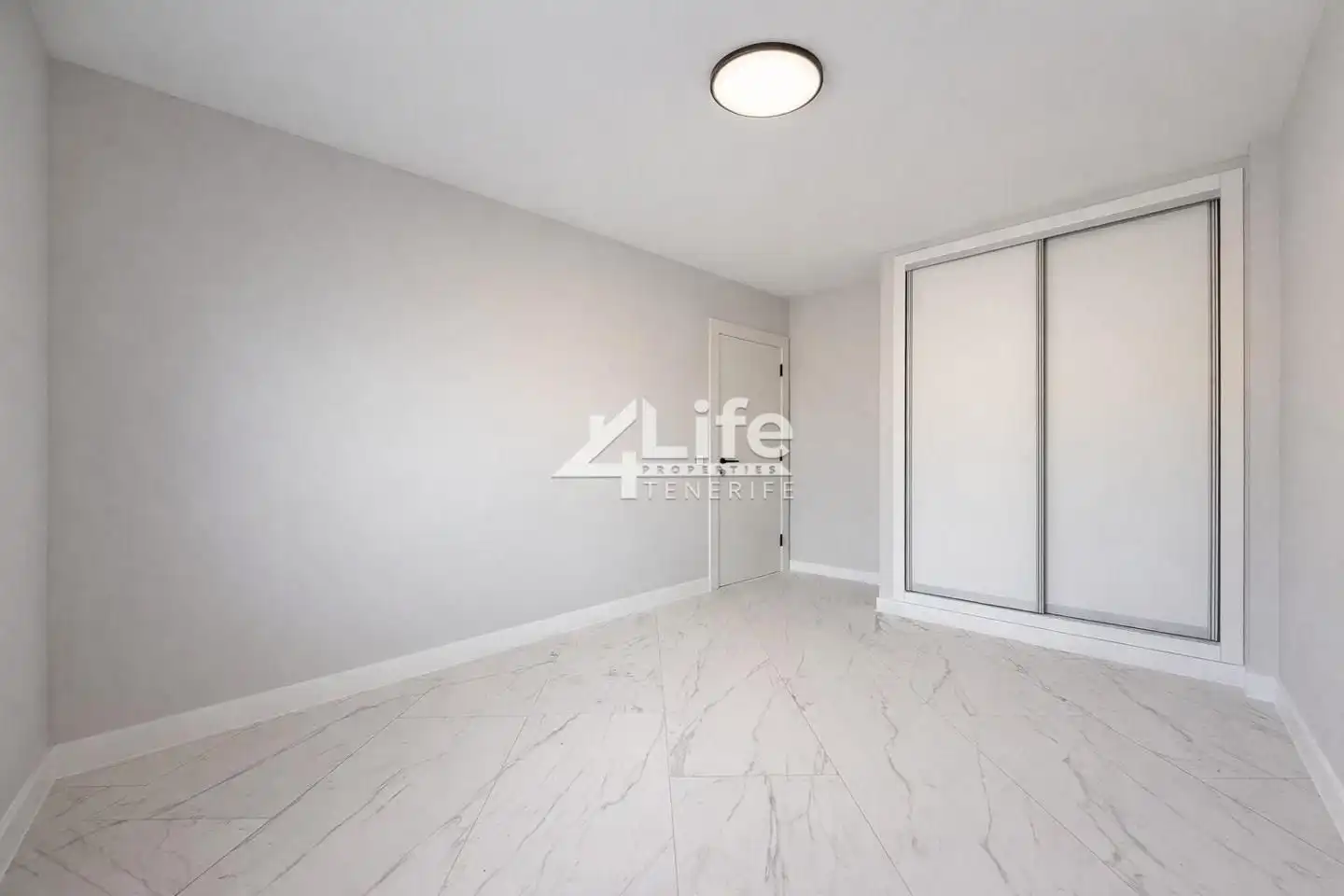 Habitación de Piso en venta en Adeje con Aire acondicionado, Terraza y Trastero
