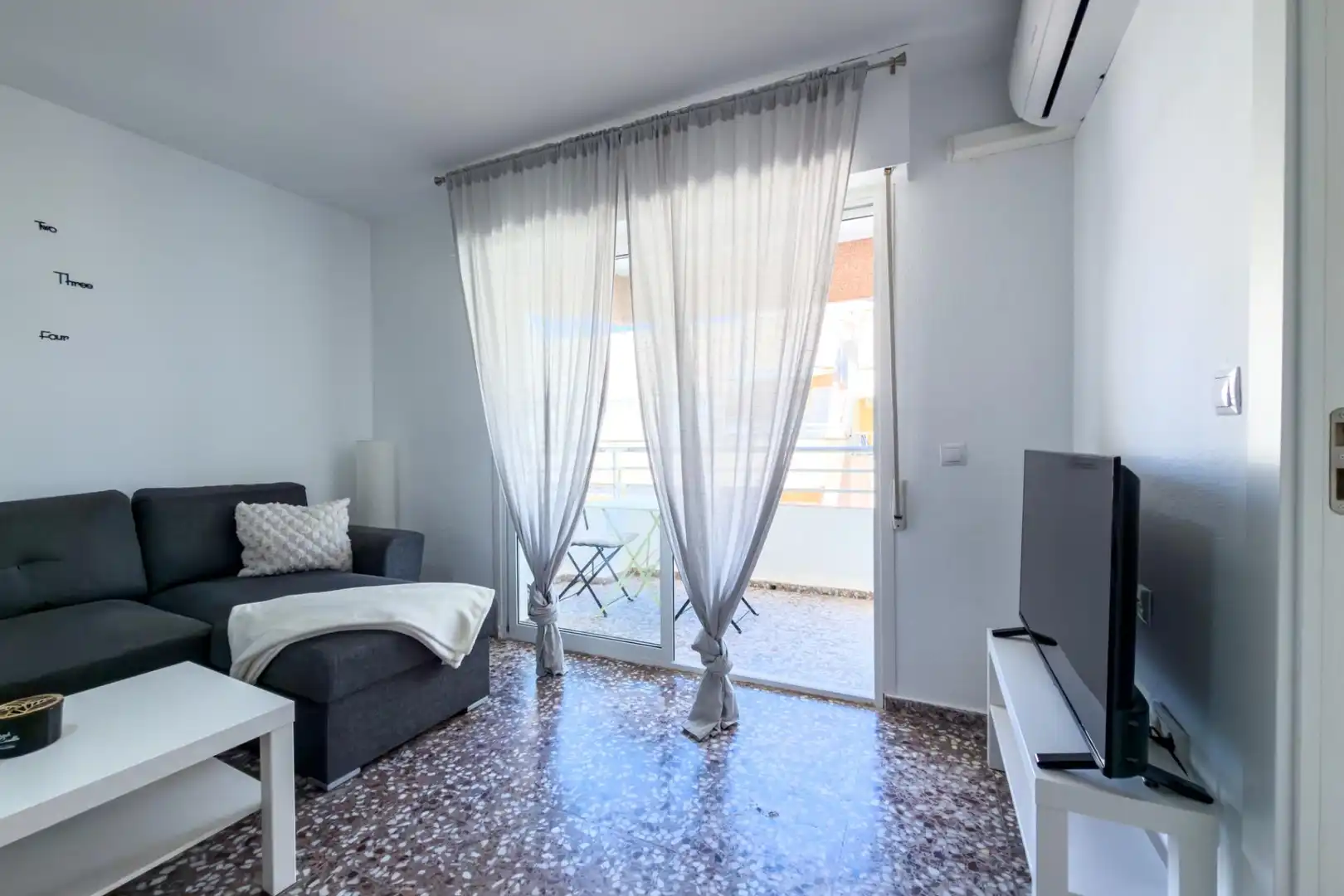 Piso con terraza en venta en Calle VIRGEN DE LA PALOMA 4, imagen 7